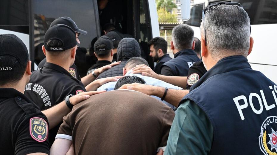 Dört Şehirde Organize Suç Örgütlerine Operasyonlar Düzenlendi: 137 Şüpheli Gözaltında