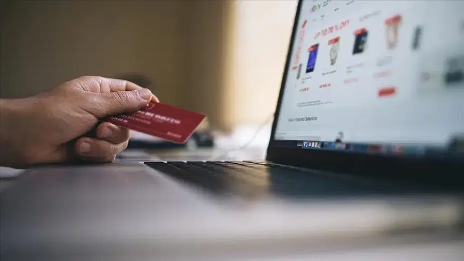 Online Alışverişte Sahte Yorum ve Puanlara Çifte Düzenleme Getirildi