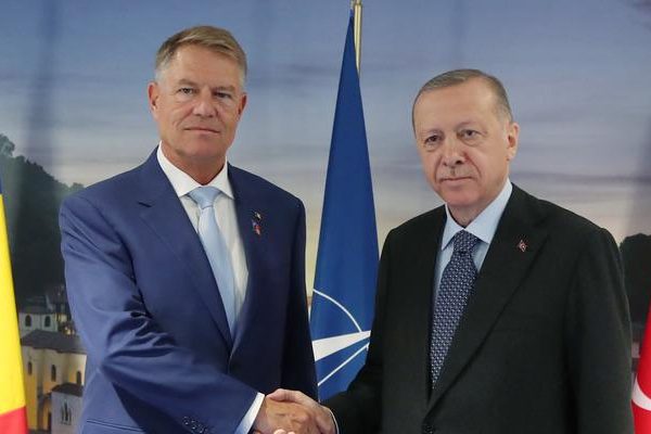 Cumhurbaşkanı Erdoğan, Romanya Cumhurbaşkanı Lohannis'le görüştü