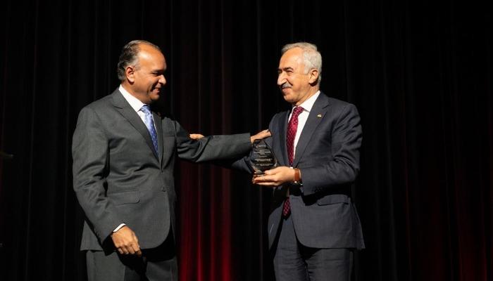 Türk Hemofili Derneği “2024 Dünya Hemofili Federasyonu Başkanlık Ödülü”nü Aldı