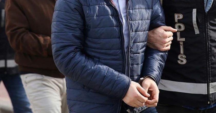 Polis denetimden kaçan aracı durdurdu: 2 tutuklama – Son Dakika Türkiye Haberleri