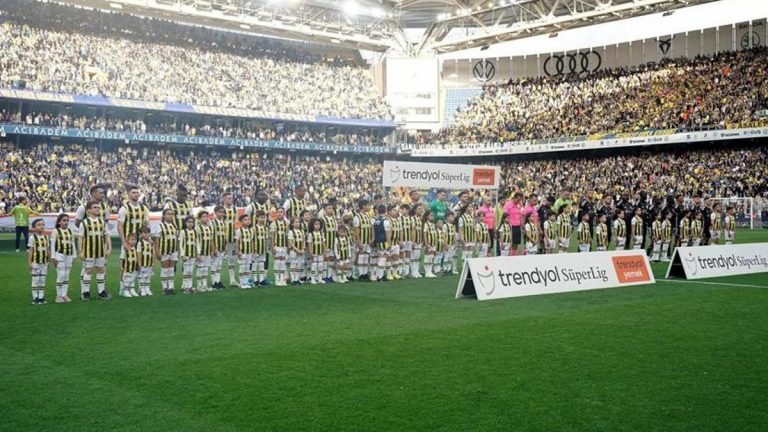 Beşiktaş-Fenerbahçe derbisi öncesinde takımın değerleri dikkat çekti! Hangi takım önde?