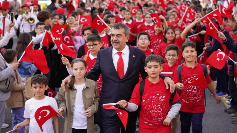 İstanbul’da deprem sonrası okullar iki gün tatil edildi