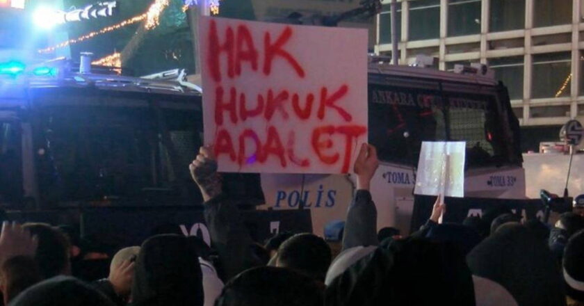 Cinayete sadece 3 ay hapis! Savcı talimatıyla karakoldan elini kolunu sallaya sallaya çıkmış… – Son Dakika Türkiye Haberleri