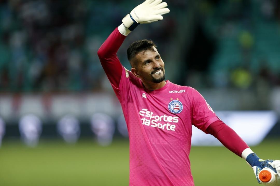 EYUPSPORT da Berke Özer ile dolu! Süper Lig takımı kaleyi Brezilya Ligi takımlarının Bahia gömleği giyen Marcos Felipe ile doldurdu ... 2