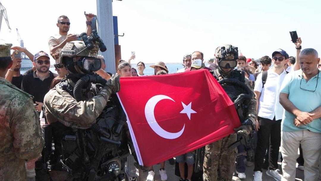         Teknofest Blue Vatan ayrıca SAS Commandos 2'den nefes kesen bir gösteri satıyor