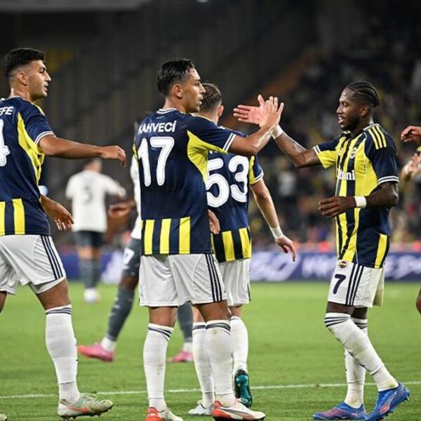 CANLI | Fenerbahçe -Feyenoord maçına doğru! Mourinhodan sürpriz karar: İşte temsilcimizin muhtemel 11’i