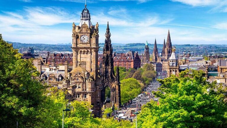 Resmi Dili, Para Birimi, Ulaşım ve Bilmeniz Gereken Her Şey