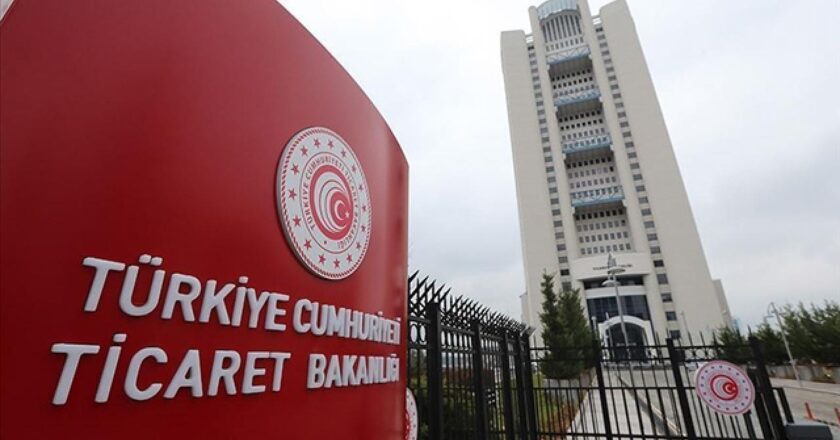 Ticaret Bakanlığından “domateslerin çöpe dökülmesiyle” ilgili açıklama