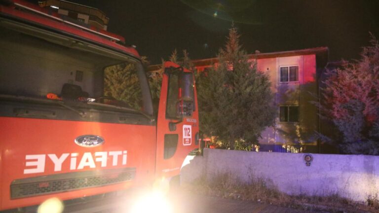 Şanlıurfa’da apartmanda çıkan yangın söndürüldü