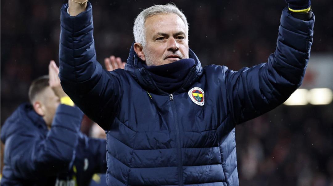 Fenerbahçe Jose Mourinho Rahibe Yeni Öğretim Fenerbahçe Uygulamaya Göre İlk İzin Ver! İngiltere'ye mi dönüyorsun? 3