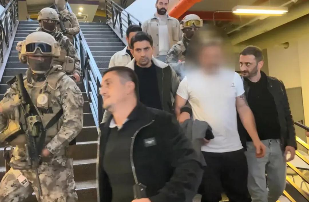     Pişman olmadığını söyledi! Yayınevi binasına giren kişi tutuklanarak cezaevine gönderildi 2