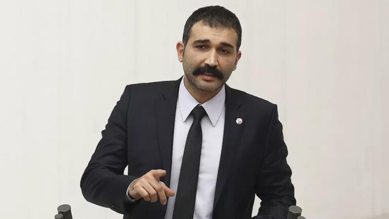 Bomba iddia: Barış Atay ve Ecem Özkaya aşk mı yaşıyor?